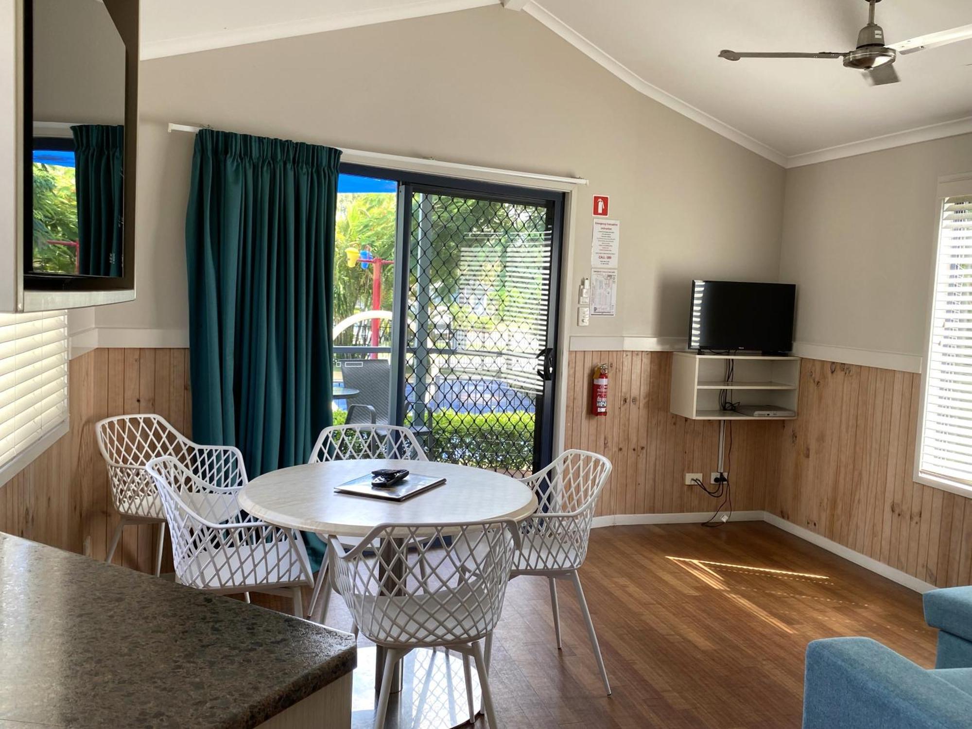 Big4 Mackay Blacks Beach Holiday Park ภายนอก รูปภาพ