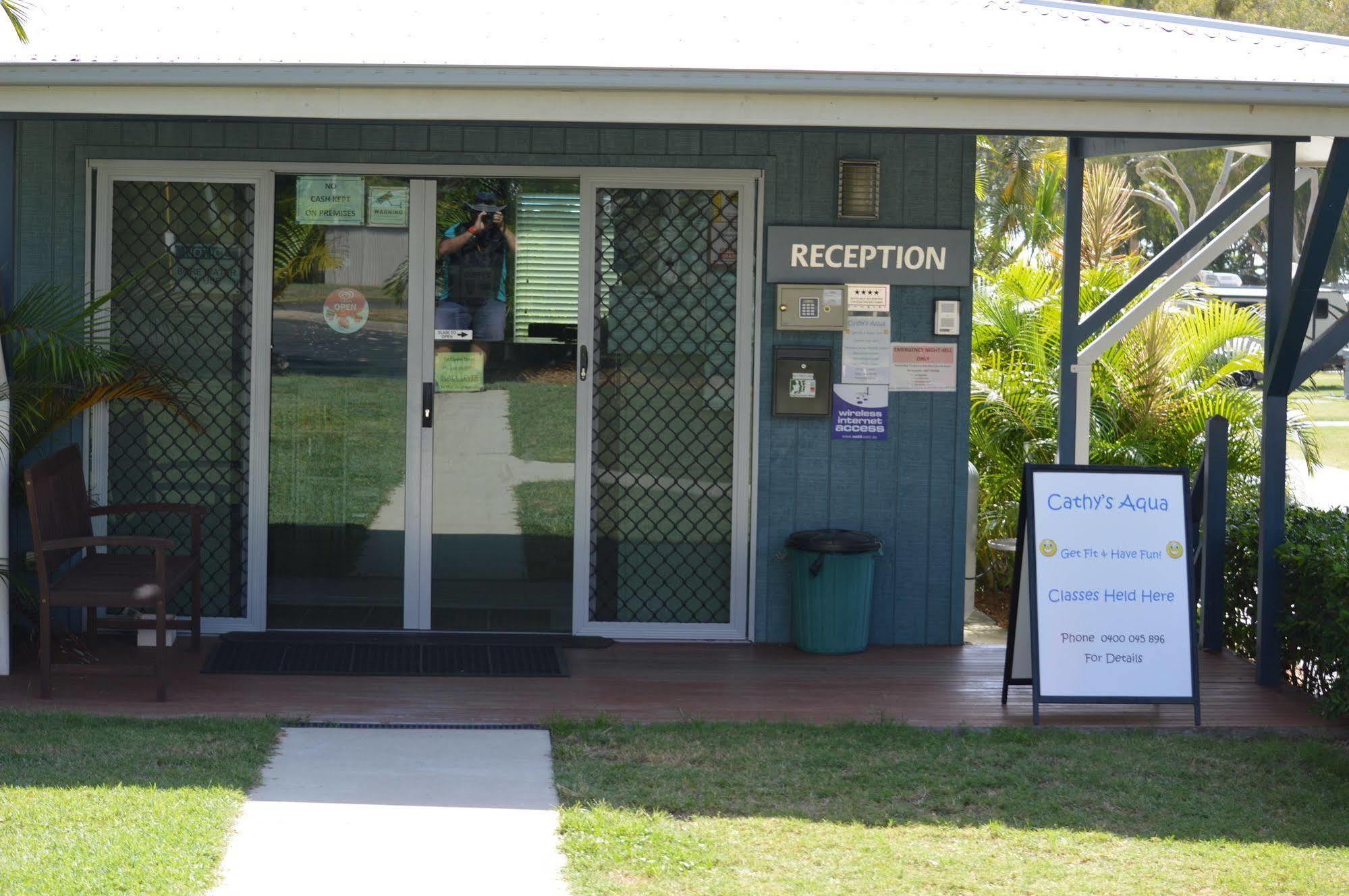 Big4 Mackay Blacks Beach Holiday Park ภายนอก รูปภาพ
